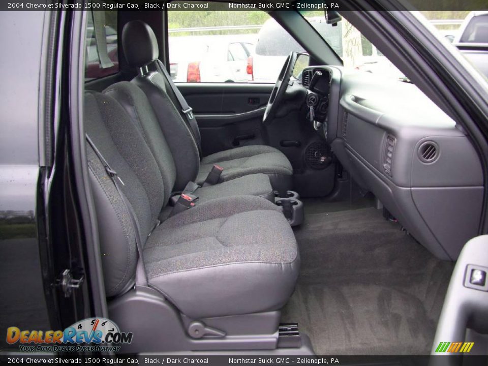2004 Chevrolet Silverado 1500 Regular Cab Black / Dark Charcoal Photo #15