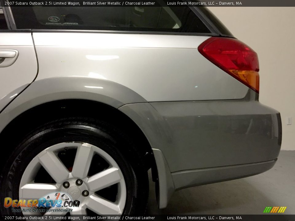 2007 Subaru Outback 2.5i Limited Wagon Brilliant Silver Metallic / Charcoal Leather Photo #30