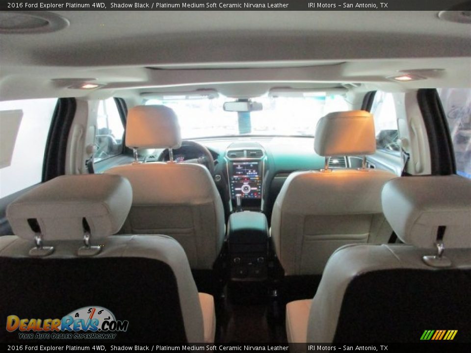 2016 Ford Explorer Platinum 4WD Shadow Black / Platinum Medium Soft Ceramic Nirvana Leather Photo #15