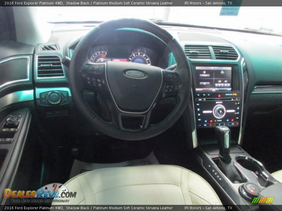 2016 Ford Explorer Platinum 4WD Shadow Black / Platinum Medium Soft Ceramic Nirvana Leather Photo #19