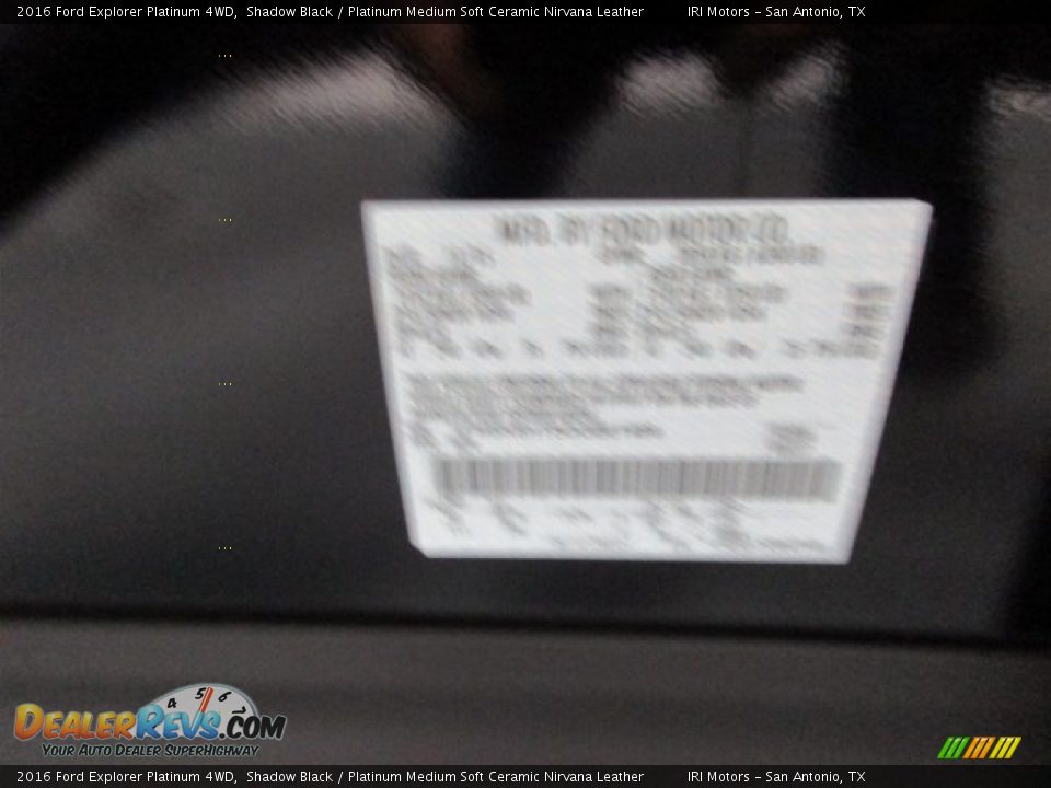 2016 Ford Explorer Platinum 4WD Shadow Black / Platinum Medium Soft Ceramic Nirvana Leather Photo #20