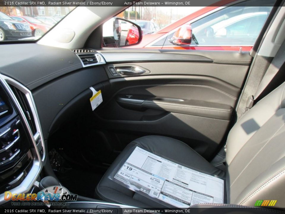2016 Cadillac SRX FWD Radiant Silver Metallic / Ebony/Ebony Photo #6