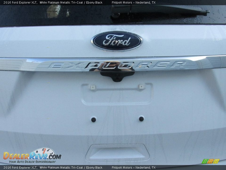 2016 Ford Explorer XLT White Platinum Metallic Tri-Coat / Ebony Black Photo #14