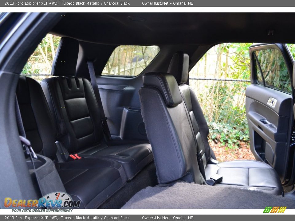 2013 Ford Explorer XLT 4WD Tuxedo Black Metallic / Charcoal Black Photo #21