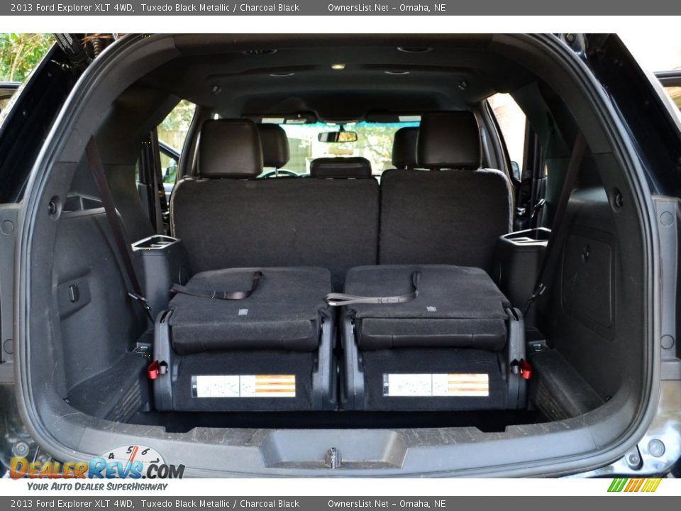 2013 Ford Explorer XLT 4WD Tuxedo Black Metallic / Charcoal Black Photo #26