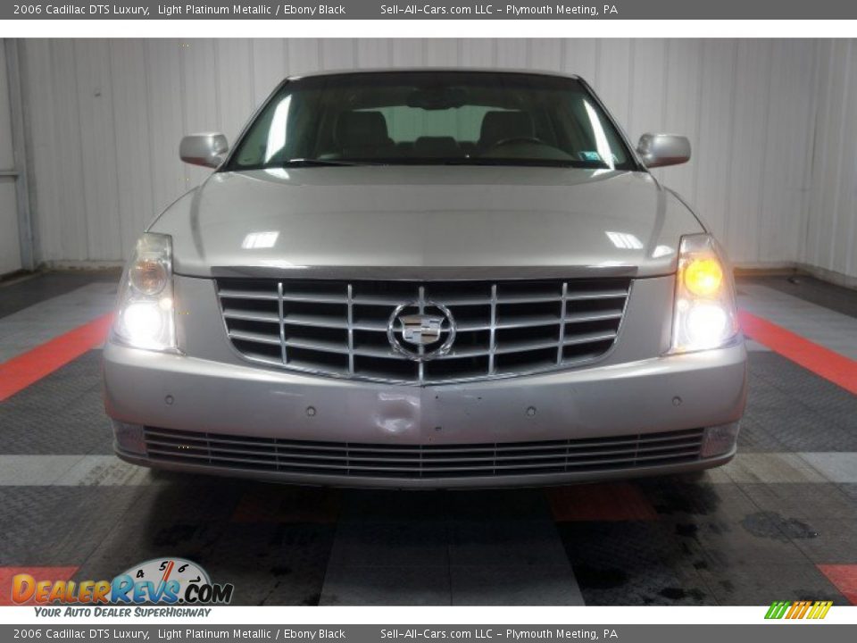 2006 Cadillac DTS Luxury Light Platinum Metallic / Ebony Black Photo #4