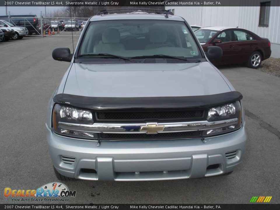 2007 Chevrolet TrailBlazer LS 4x4 Silverstone Metallic / Light Gray Photo #3