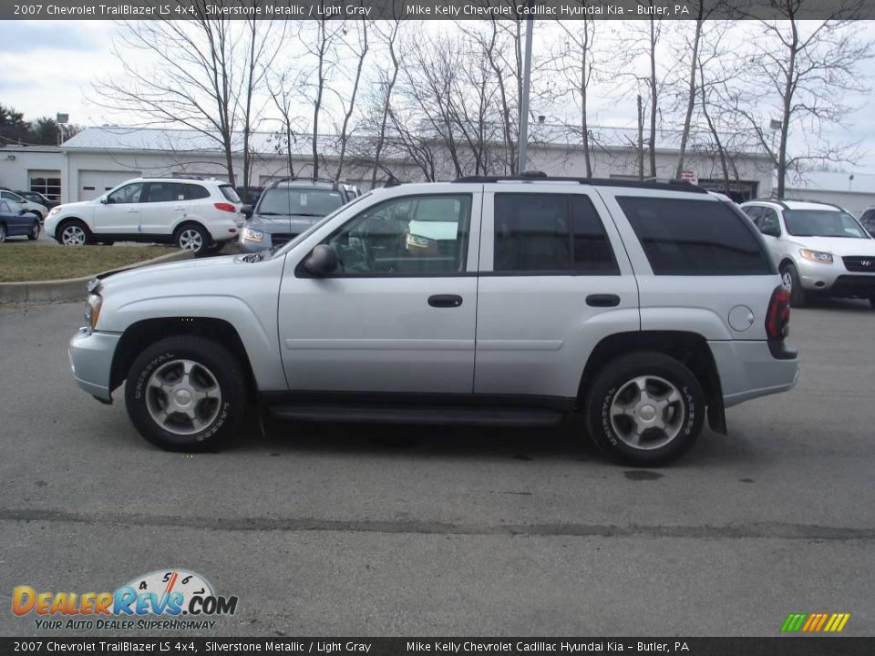 2007 Chevrolet TrailBlazer LS 4x4 Silverstone Metallic / Light Gray Photo #5