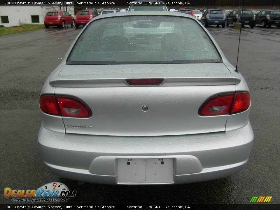 2002 Chevrolet Cavalier LS Sedan Ultra Silver Metallic / Graphite Photo #4