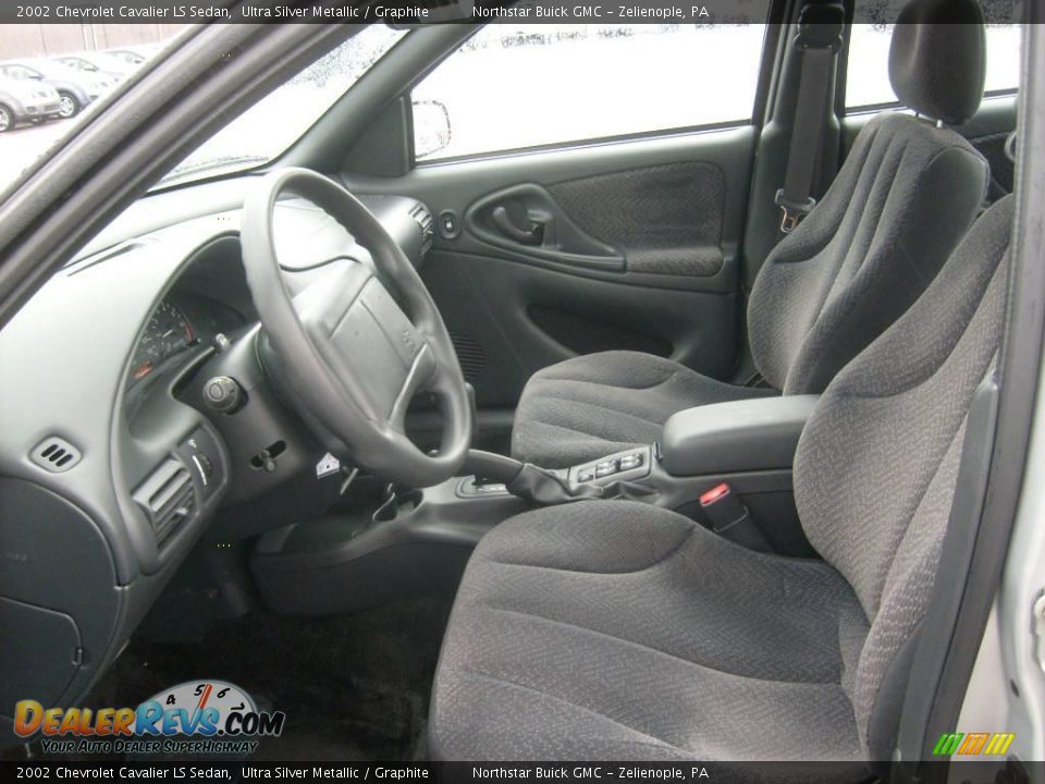 2002 Chevrolet Cavalier LS Sedan Ultra Silver Metallic / Graphite Photo #10