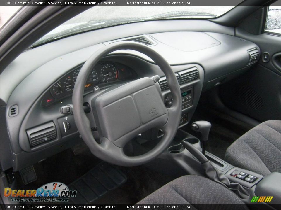 2002 Chevrolet Cavalier LS Sedan Ultra Silver Metallic / Graphite Photo #11
