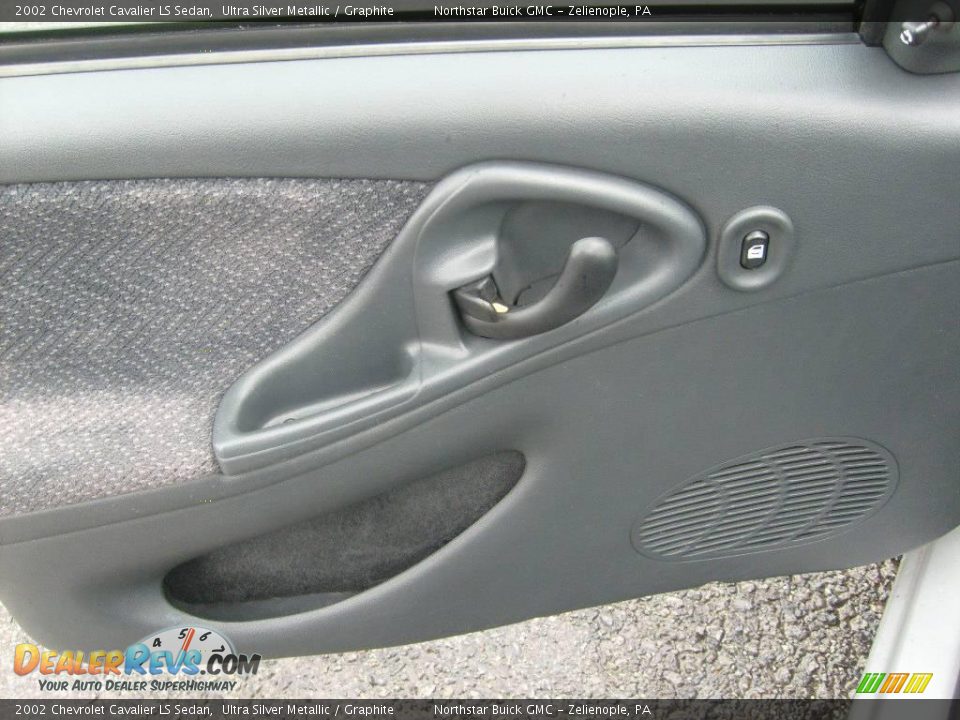 2002 Chevrolet Cavalier LS Sedan Ultra Silver Metallic / Graphite Photo #12