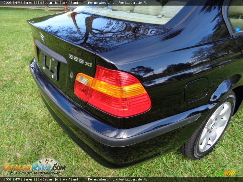 2003 BMW 3 Series 325xi Sedan Jet Black / Sand Photo #23