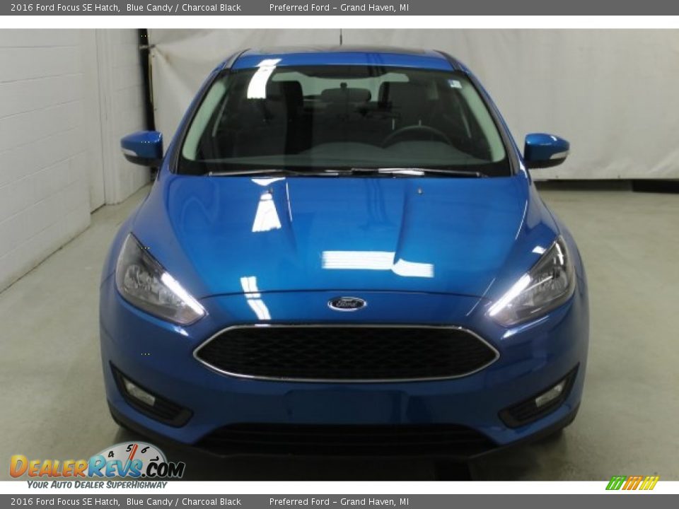 2016 Ford Focus SE Hatch Blue Candy / Charcoal Black Photo #2