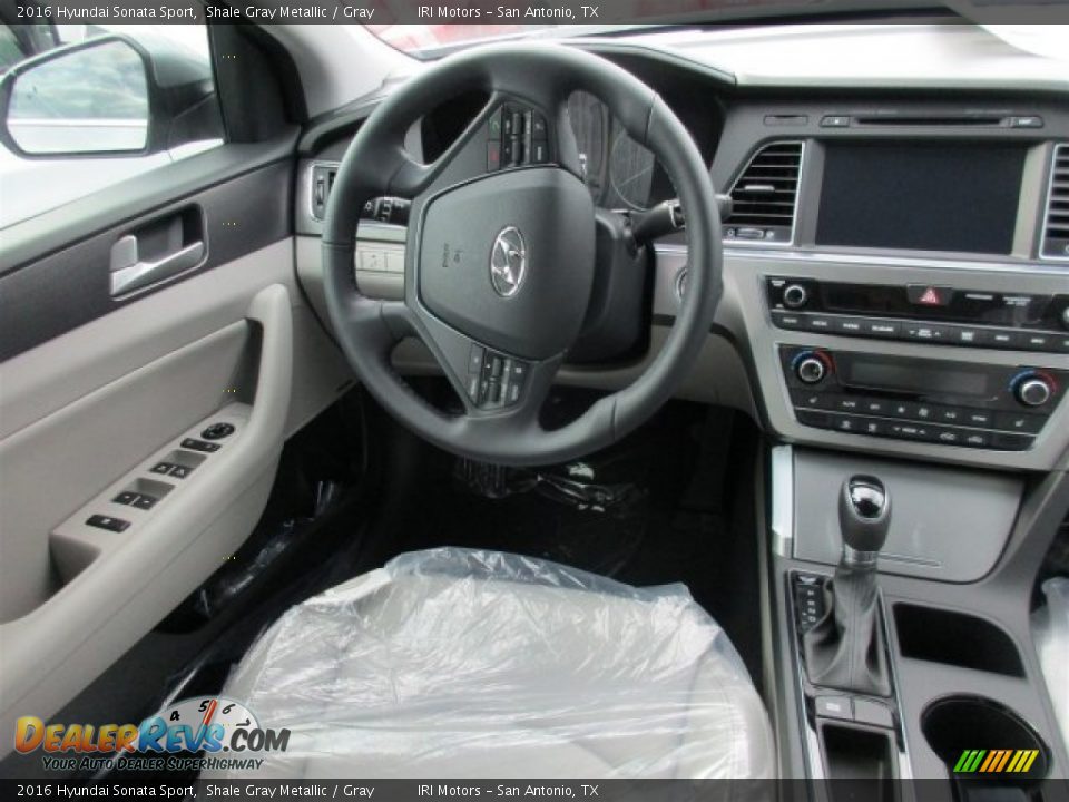 Gray Interior - 2016 Hyundai Sonata Sport Photo #8