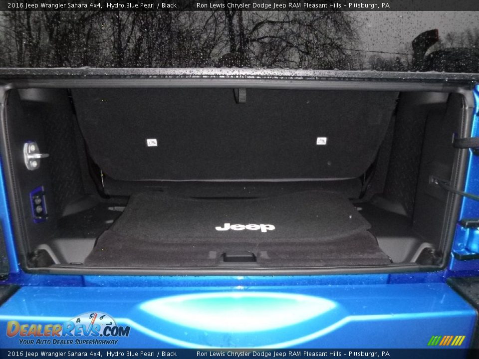 2016 Jeep Wrangler Sahara 4x4 Hydro Blue Pearl / Black Photo #5