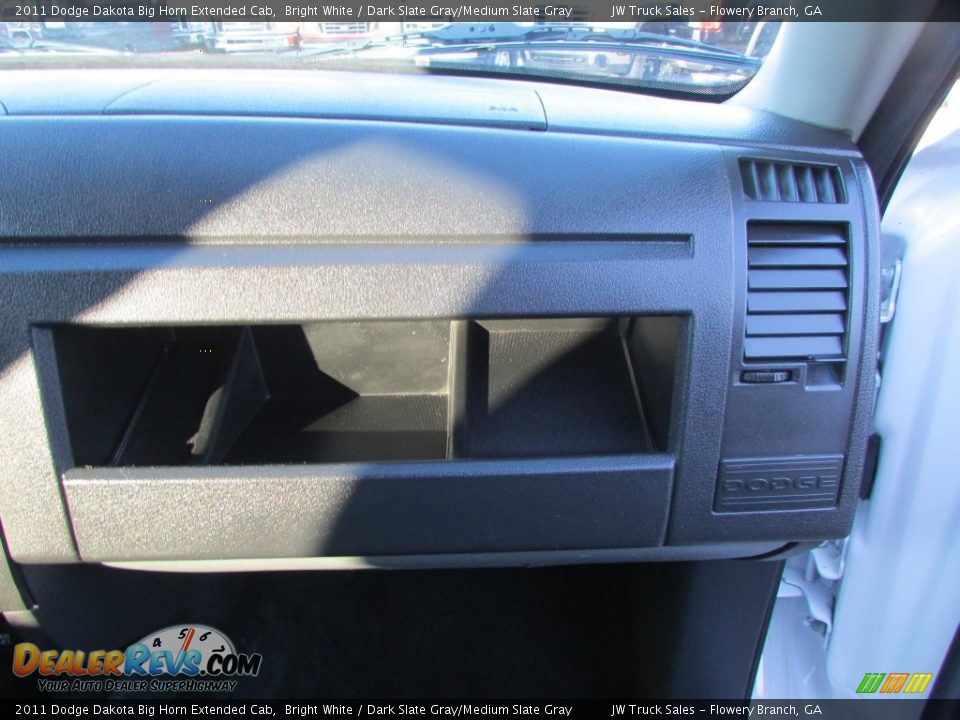2011 Dodge Dakota Big Horn Extended Cab Bright White / Dark Slate Gray/Medium Slate Gray Photo #25