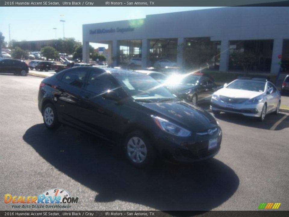 2016 Hyundai Accent SE Sedan Ultra Black / Gray Photo #1