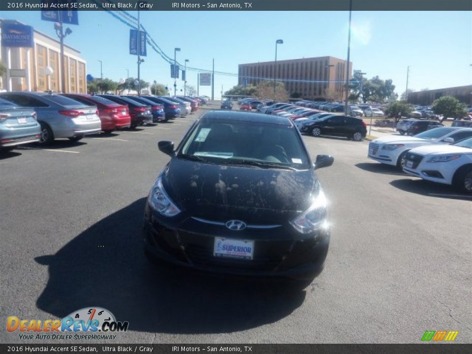 2016 Hyundai Accent SE Sedan Ultra Black / Gray Photo #5
