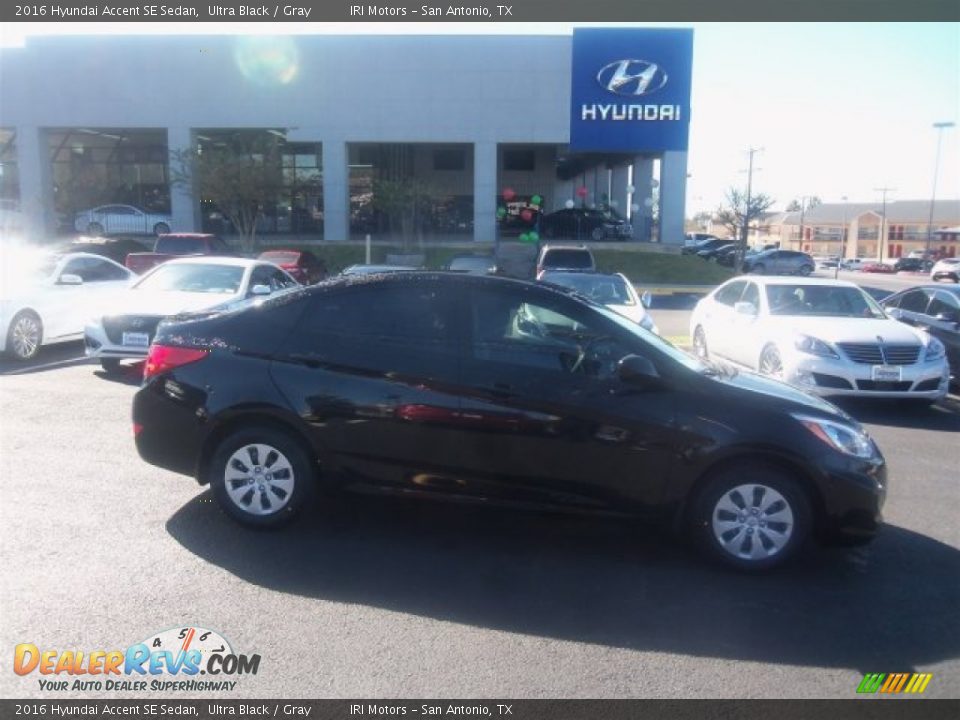 2016 Hyundai Accent SE Sedan Ultra Black / Gray Photo #12