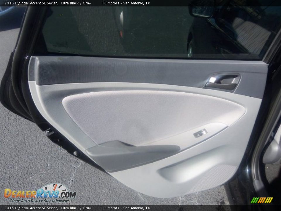 2016 Hyundai Accent SE Sedan Ultra Black / Gray Photo #20