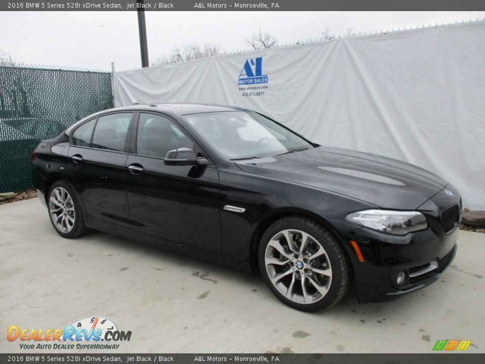 2016 BMW 5 Series 528i xDrive Sedan Jet Black / Black Photo #1