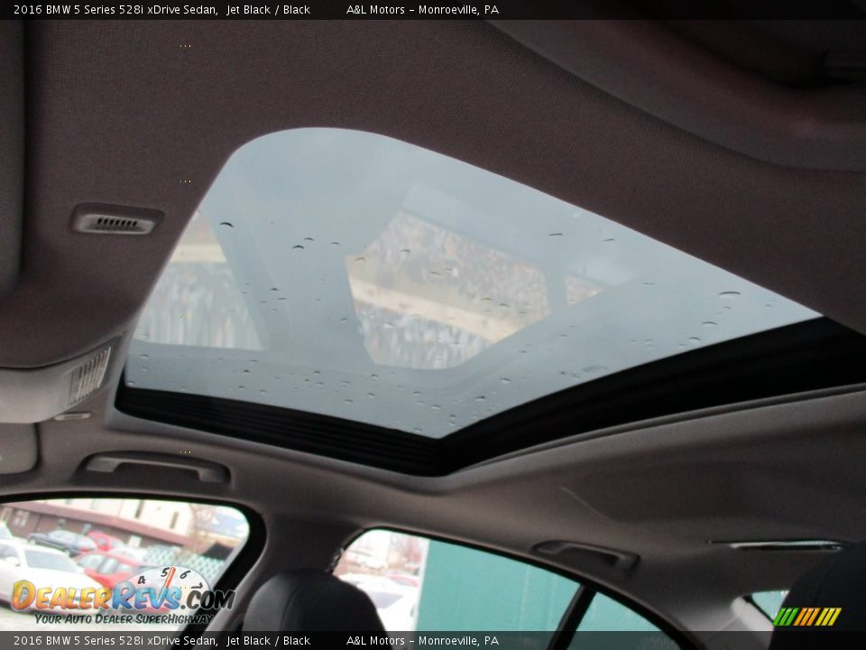 2016 BMW 5 Series 528i xDrive Sedan Jet Black / Black Photo #12