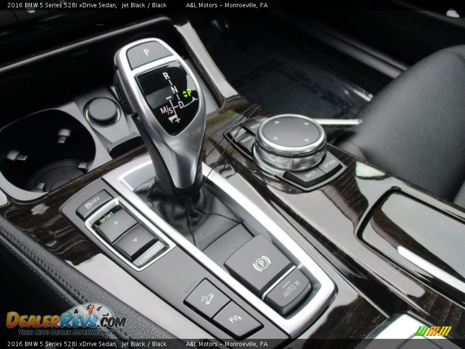 2016 BMW 5 Series 528i xDrive Sedan Jet Black / Black Photo #16