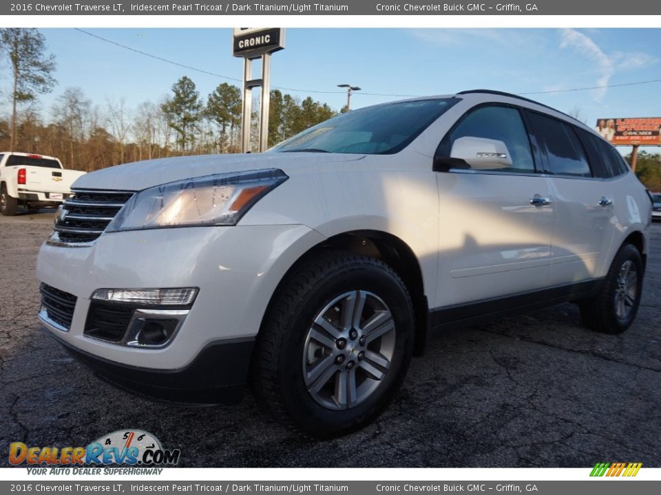 2016 Chevrolet Traverse LT Iridescent Pearl Tricoat / Dark Titanium/Light Titanium Photo #3