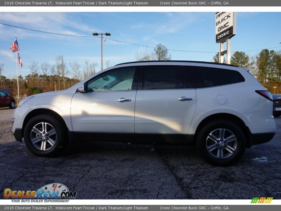 2016 Chevrolet Traverse LT Iridescent Pearl Tricoat / Dark Titanium/Light Titanium Photo #4