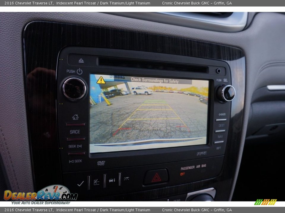 2016 Chevrolet Traverse LT Iridescent Pearl Tricoat / Dark Titanium/Light Titanium Photo #14