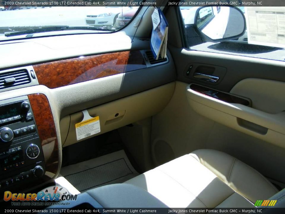 2009 Chevrolet Silverado 1500 LTZ Extended Cab 4x4 Summit White / Light Cashmere Photo #13
