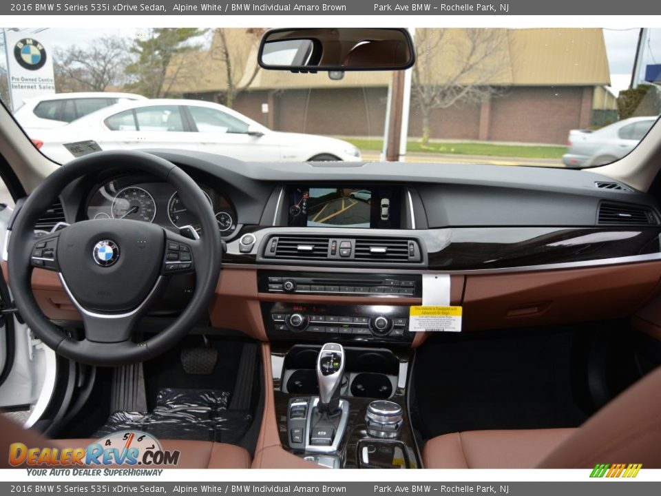 2016 BMW 5 Series 535i xDrive Sedan Alpine White / BMW Individual Amaro Brown Photo #14
