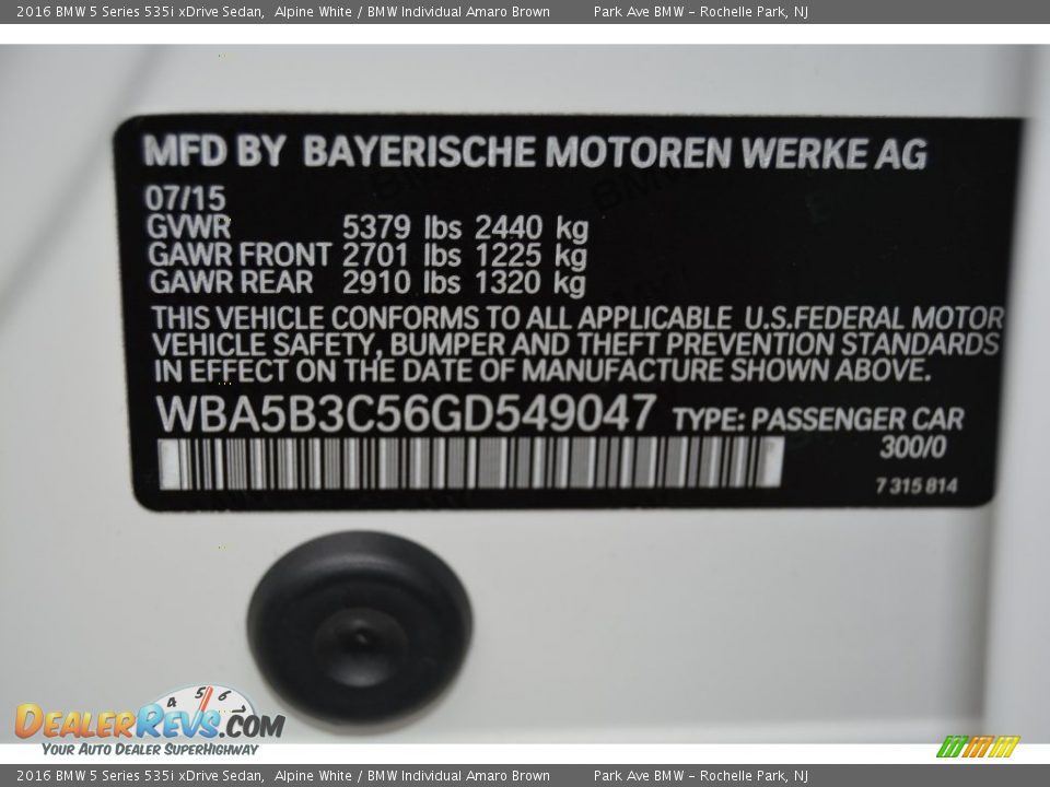 2016 BMW 5 Series 535i xDrive Sedan Alpine White / BMW Individual Amaro Brown Photo #33