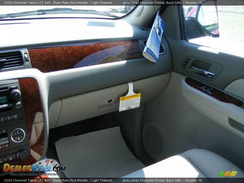 2009 Chevrolet Tahoe LTZ 4x4 Deep Ruby Red Metallic / Light Titanium Photo #13