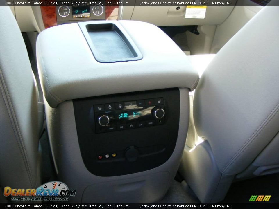 2009 Chevrolet Tahoe LTZ 4x4 Deep Ruby Red Metallic / Light Titanium Photo #14