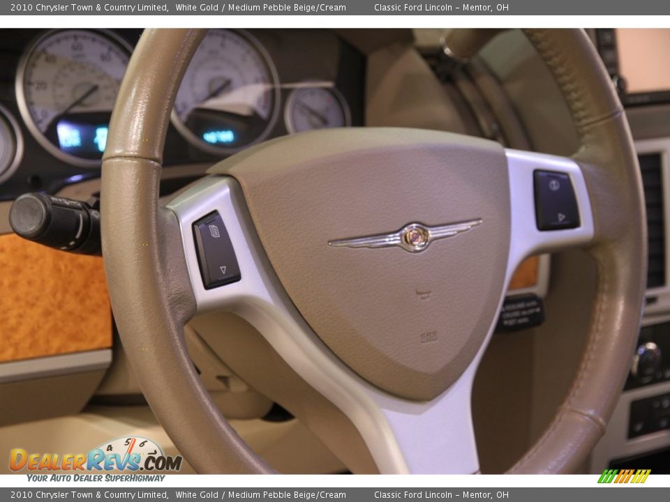 2010 Chrysler Town & Country Limited White Gold / Medium Pebble Beige/Cream Photo #6