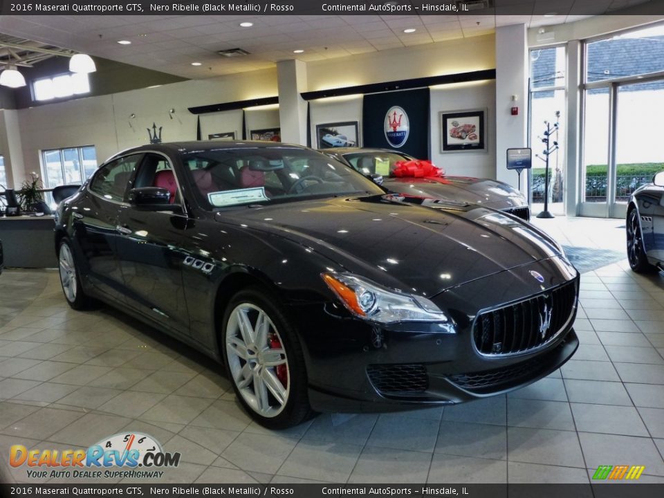 Front 3/4 View of 2016 Maserati Quattroporte GTS Photo #1