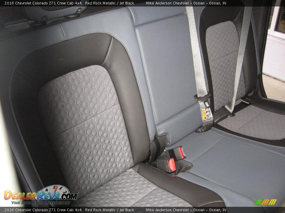 2016 Chevrolet Colorado Z71 Crew Cab 4x4 Red Rock Metallic / Jet Black Photo #12