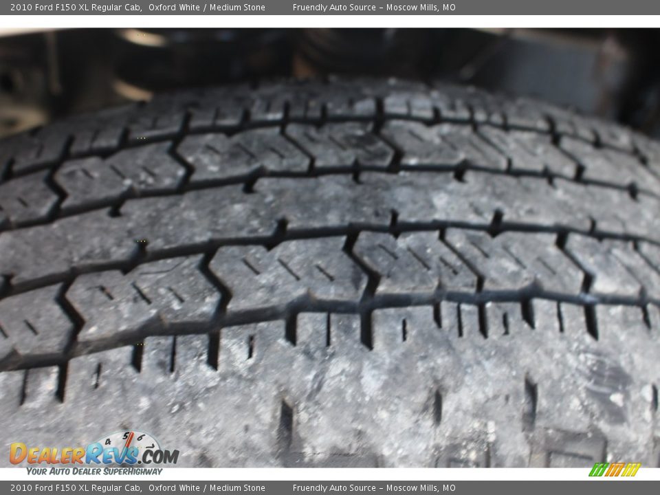 2010 Ford F150 XL Regular Cab Oxford White / Medium Stone Photo #13