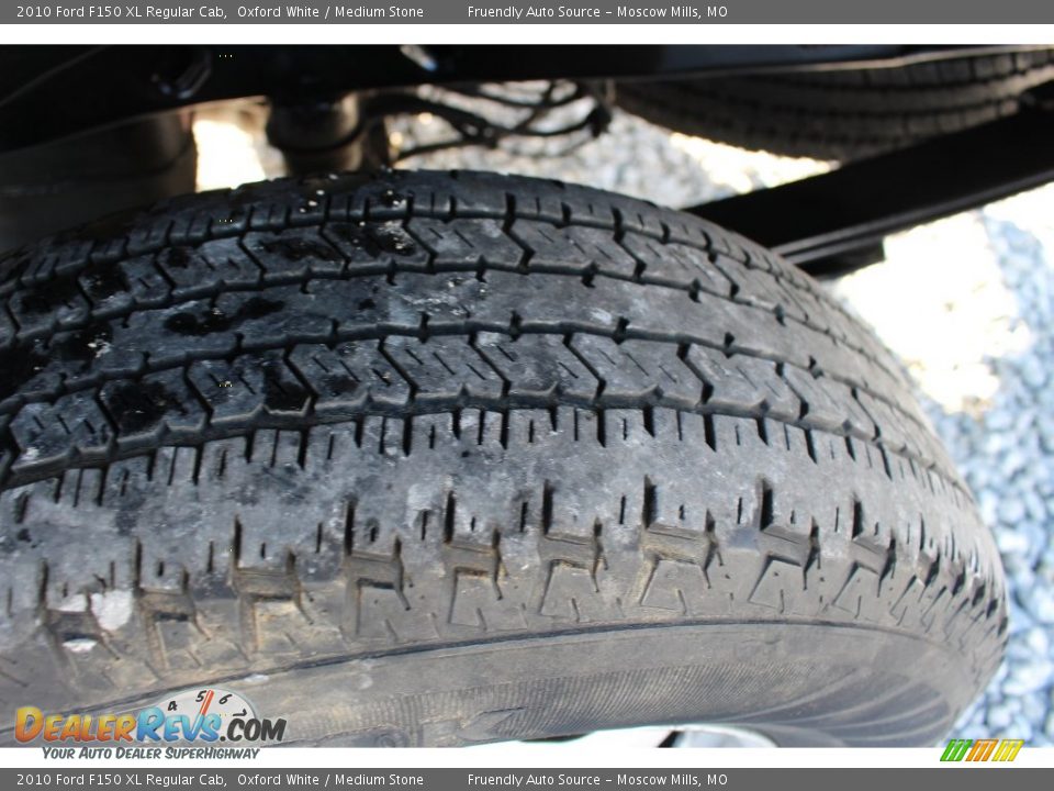 2010 Ford F150 XL Regular Cab Oxford White / Medium Stone Photo #15