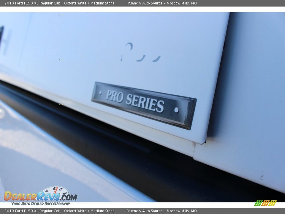 2010 Ford F150 XL Regular Cab Oxford White / Medium Stone Photo #17