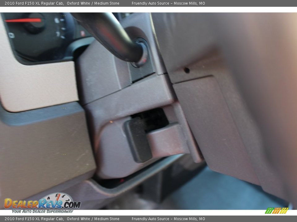 2010 Ford F150 XL Regular Cab Oxford White / Medium Stone Photo #30