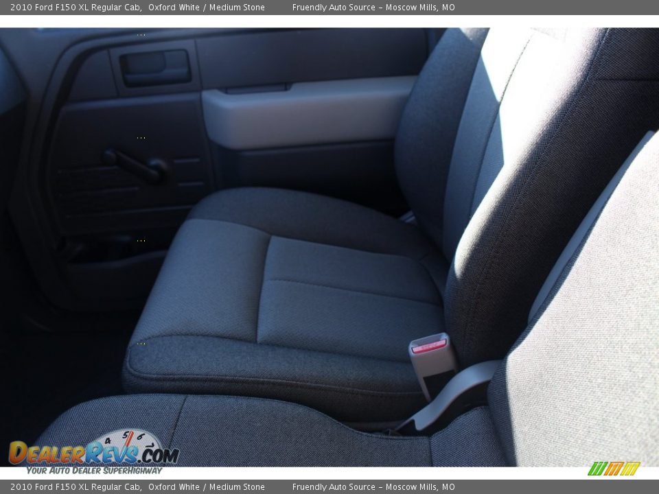 2010 Ford F150 XL Regular Cab Oxford White / Medium Stone Photo #34
