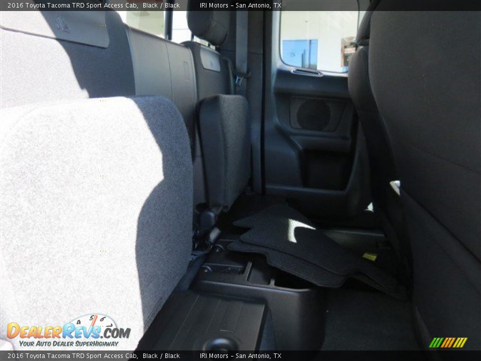 2016 Toyota Tacoma TRD Sport Access Cab Black / Black Photo #19