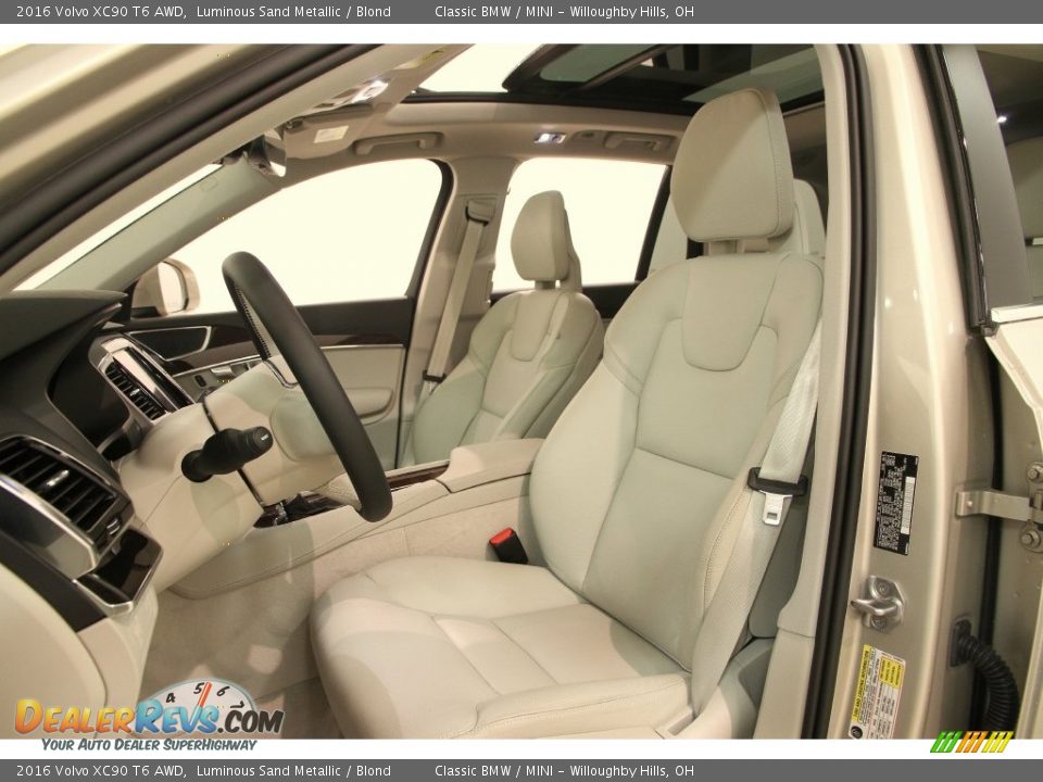 Front Seat of 2016 Volvo XC90 T6 AWD Photo #6