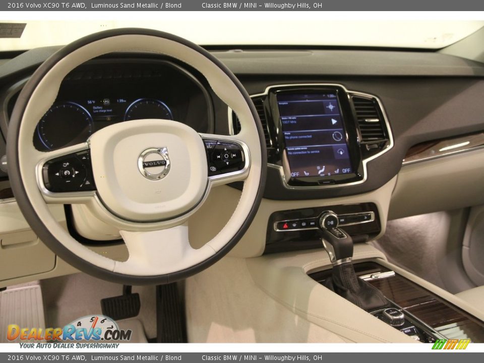 Dashboard of 2016 Volvo XC90 T6 AWD Photo #7