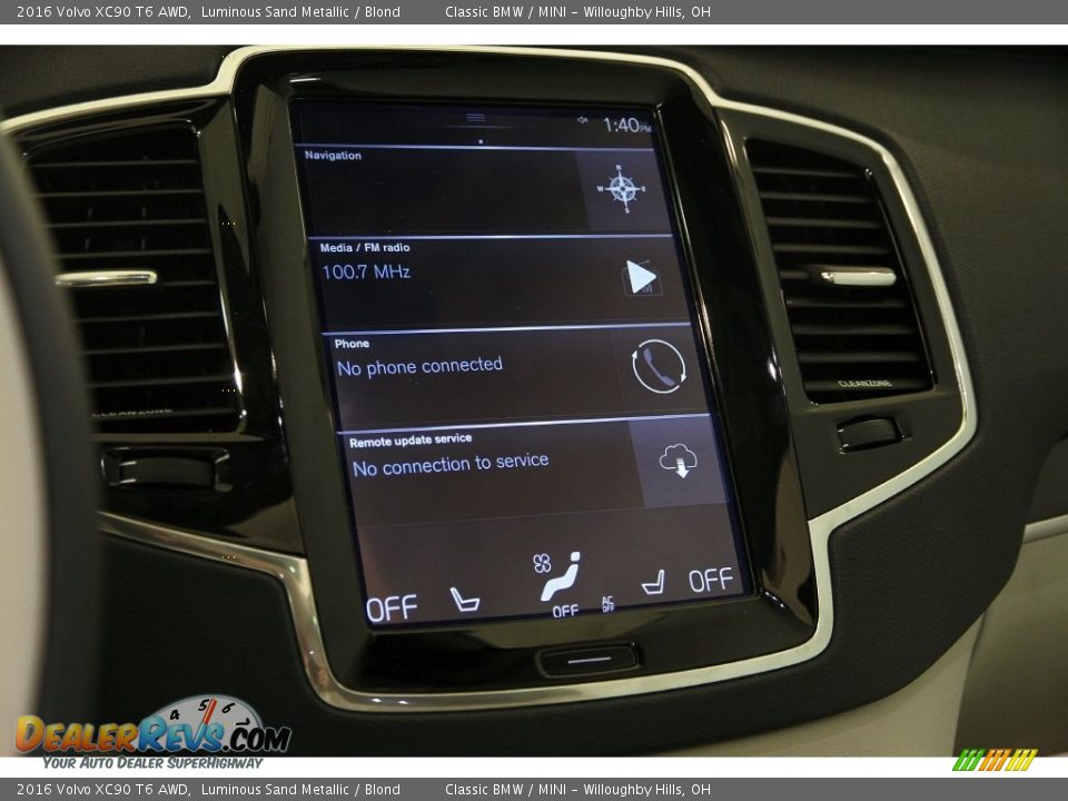 Controls of 2016 Volvo XC90 T6 AWD Photo #11