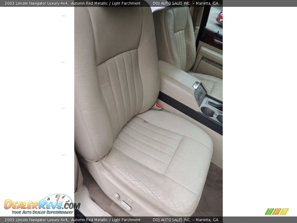 2003 Lincoln Navigator Luxury 4x4 Autumn Red Metallic / Light Parchment Photo #16