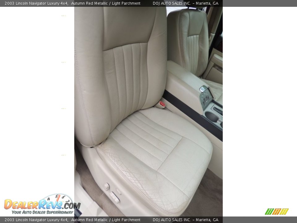 2003 Lincoln Navigator Luxury 4x4 Autumn Red Metallic / Light Parchment Photo #17